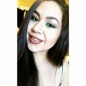 Meet your Posher, Noemi